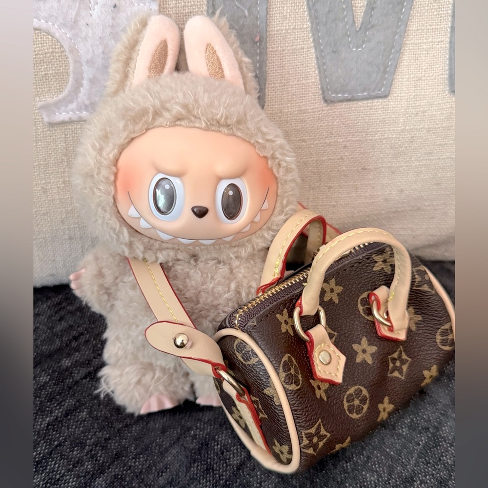 Travel Bag for your Labubu / Doll - BAG ONLY - LABUBU NOT INCLUDED